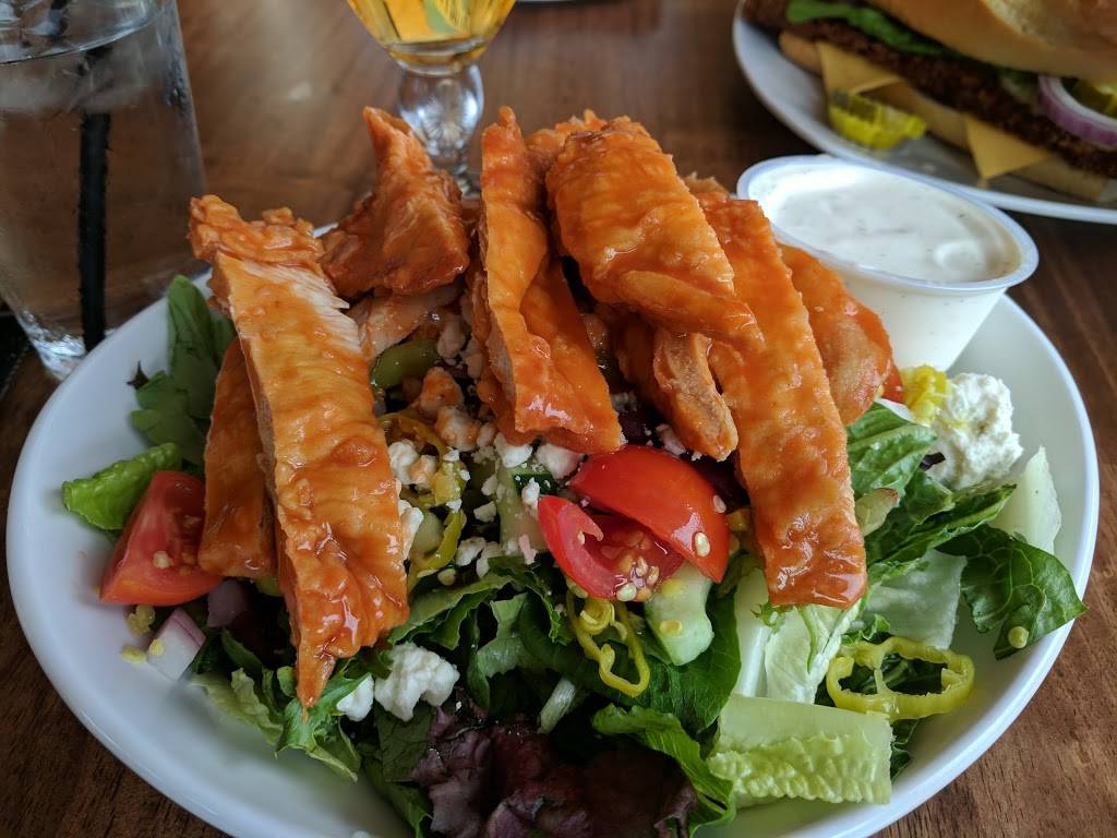 The Whistle Sports Bar & Grill | restaurant | 7537 W 159th St, Tinley Park, IL 60477, USA | 7089044990 OR +1 708-904-4990