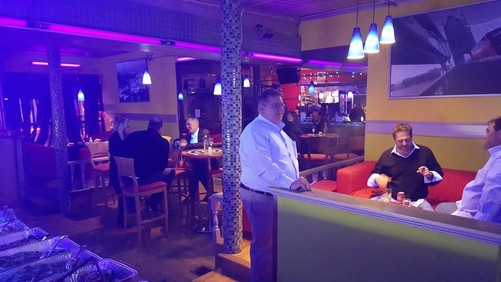 Restaurant The Café | restaurant | 5115 N Lincoln Ave, Chicago, IL 60625, USA | 7732755025 OR +1 773-275-5025