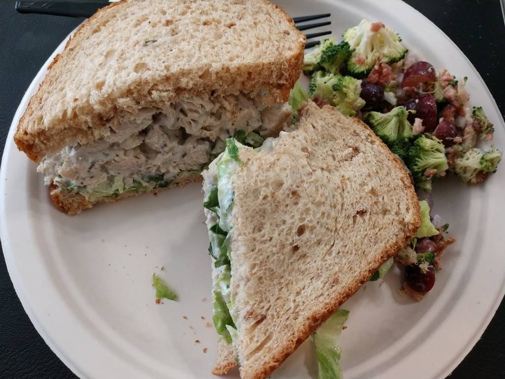 The Filling Fork | restaurant | 102 SW Suwannee Ave, Branford, FL 32008, USA | 3869356200 OR +1 386-935-6200