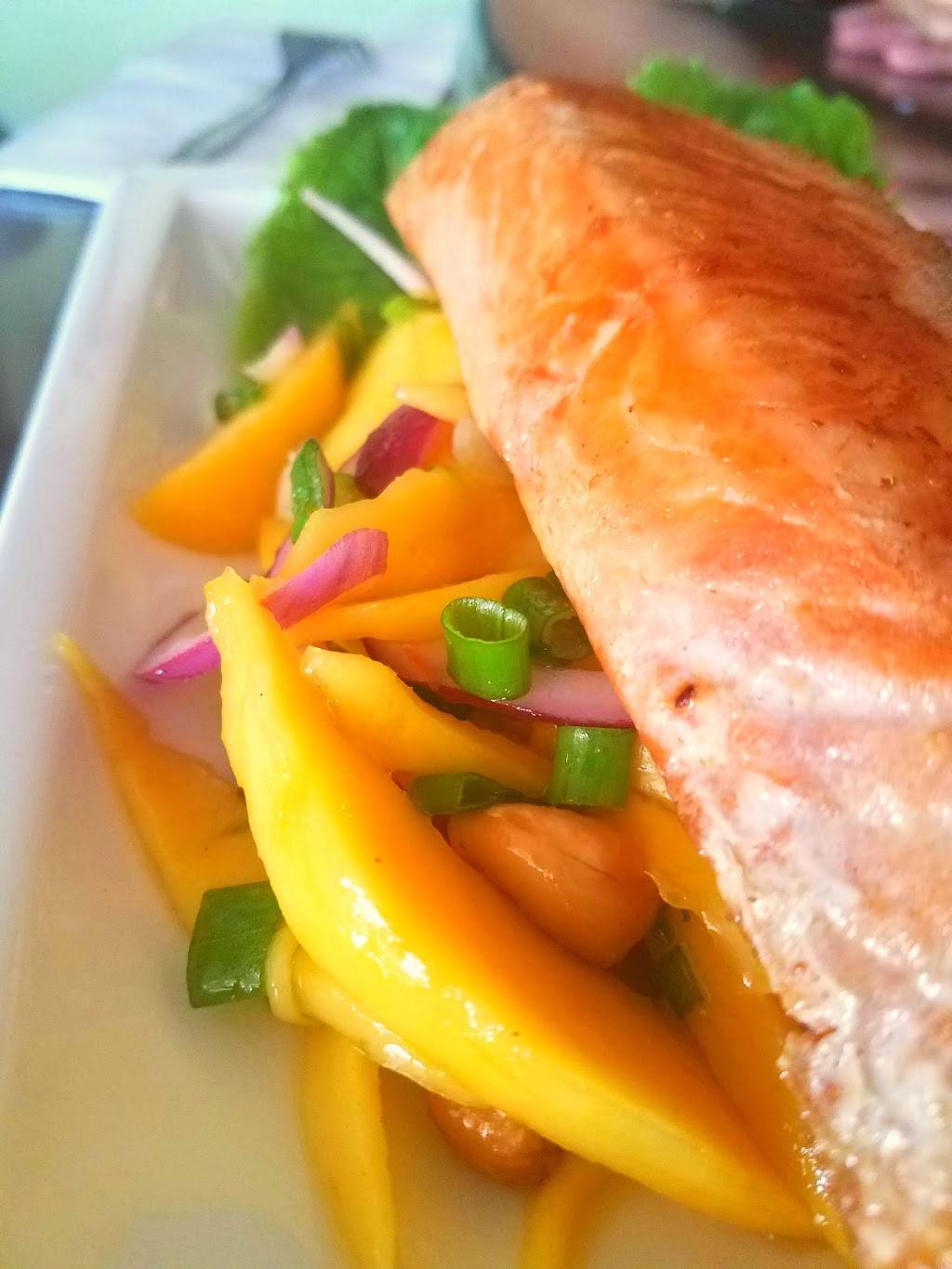 Tipp Thai Cuisine | restaurant | 1778 Piner Rd, Santa Rosa, CA 95403, USA | 7075425772 OR +1 707-542-5772