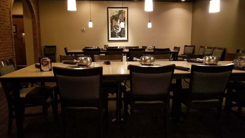 The Melting Pot | restaurant | 2348 Solomons Island Rd, Annapolis, MD 21401, USA | 4102668004 OR +1 410-266-8004