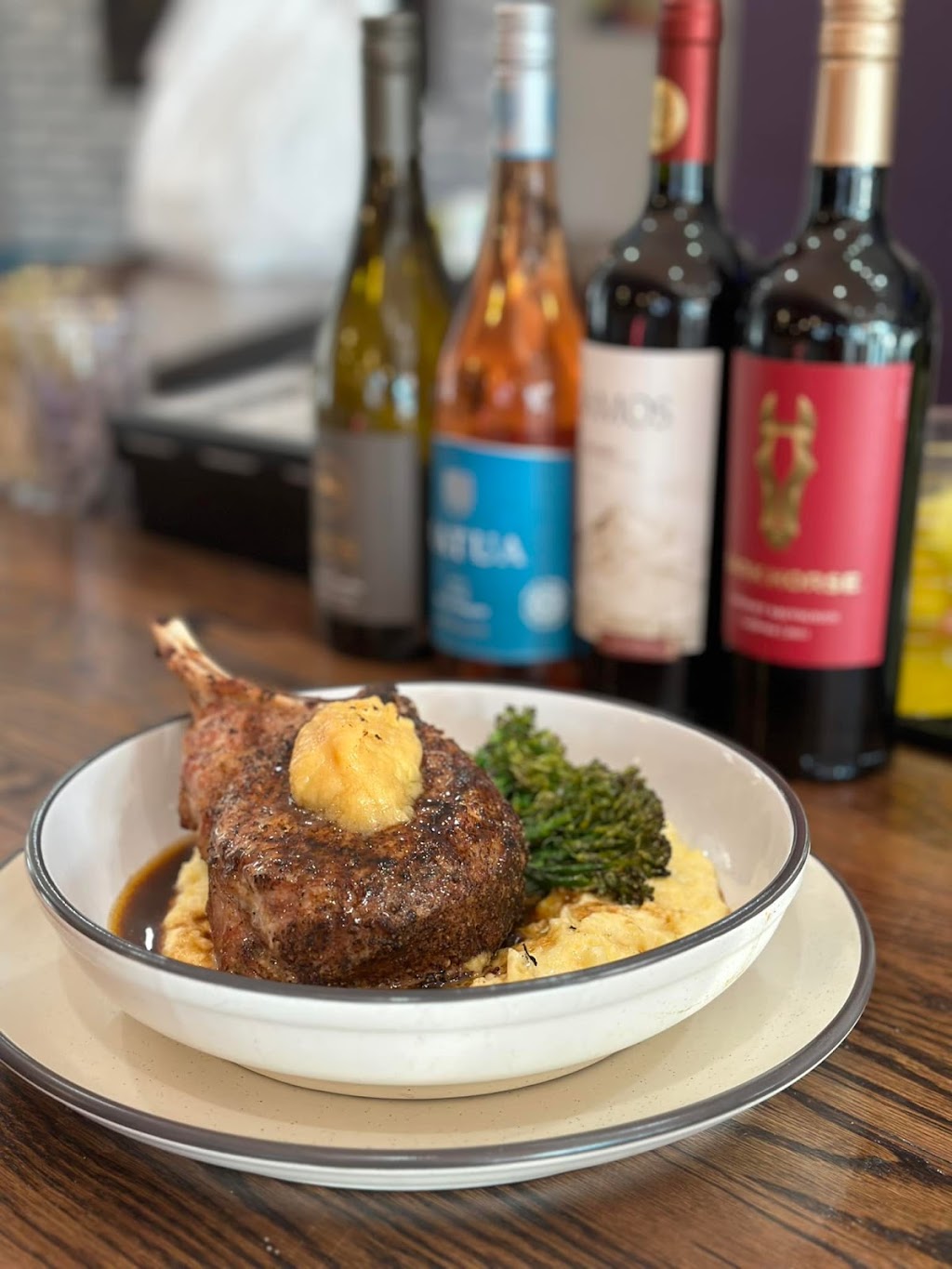 Funky Bear Bistro | restaurant | 73 Sipprelle Dr Unit A, Parachute, CO 81635, USA | 9709813322 OR +1 970-981-3322