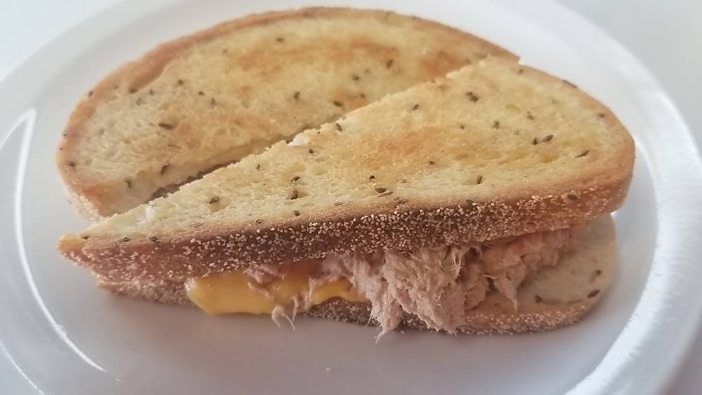 Cindas Restaurant | restaurant | 14964 S State Ave, Middlefield, OH 44062, USA | 4406321929 OR +1 440-632-1929