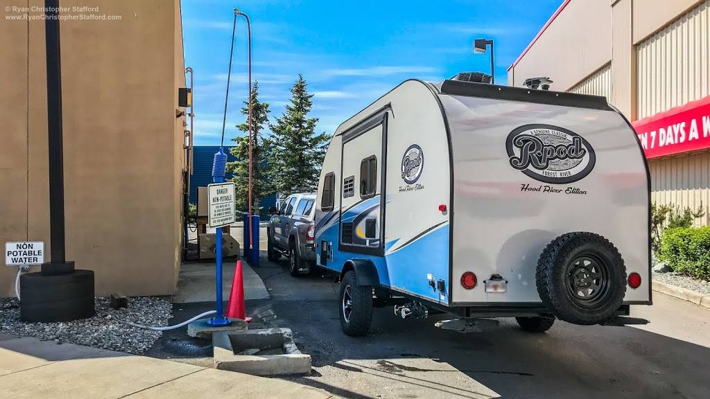 Holiday Stationstores | cafe | 2025 W Dimond Blvd, Anchorage, AK 99515, USA | 9073443044 OR +1 907-344-3044