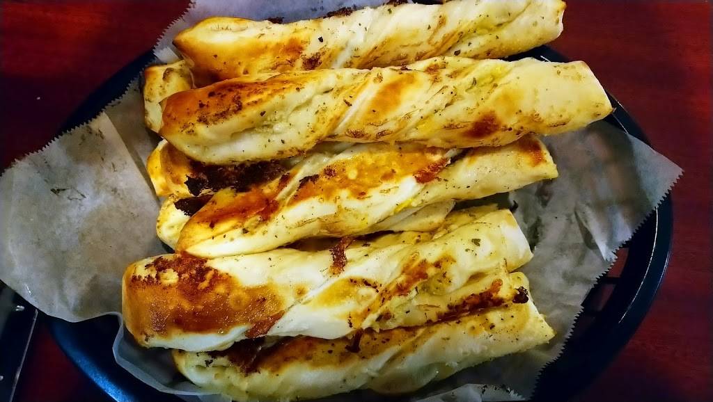 Round Table Pizza | meal delivery | 2793 E Bidwell St Ste 100, Folsom, CA 95630, USA | 9169839220 OR +1 916-983-9220