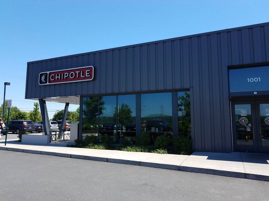 Chipotle Mexican Grill | restaurant | 1001 Edwards Ferry Rd NE, Leesburg, VA 20176, USA | 7037778928 OR +1 703-777-8928
