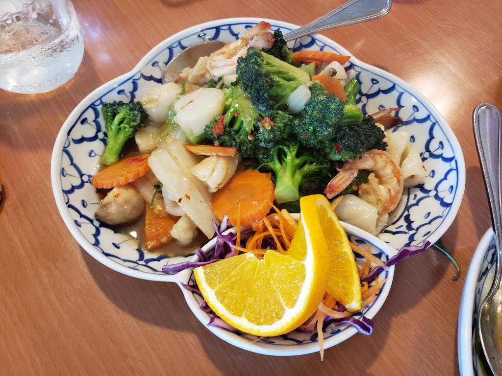 Chada Thai Cuisine | restaurant | 1624 Broadway, Sacramento, CA 95818, USA | 9164448909 OR +1 916-444-8909