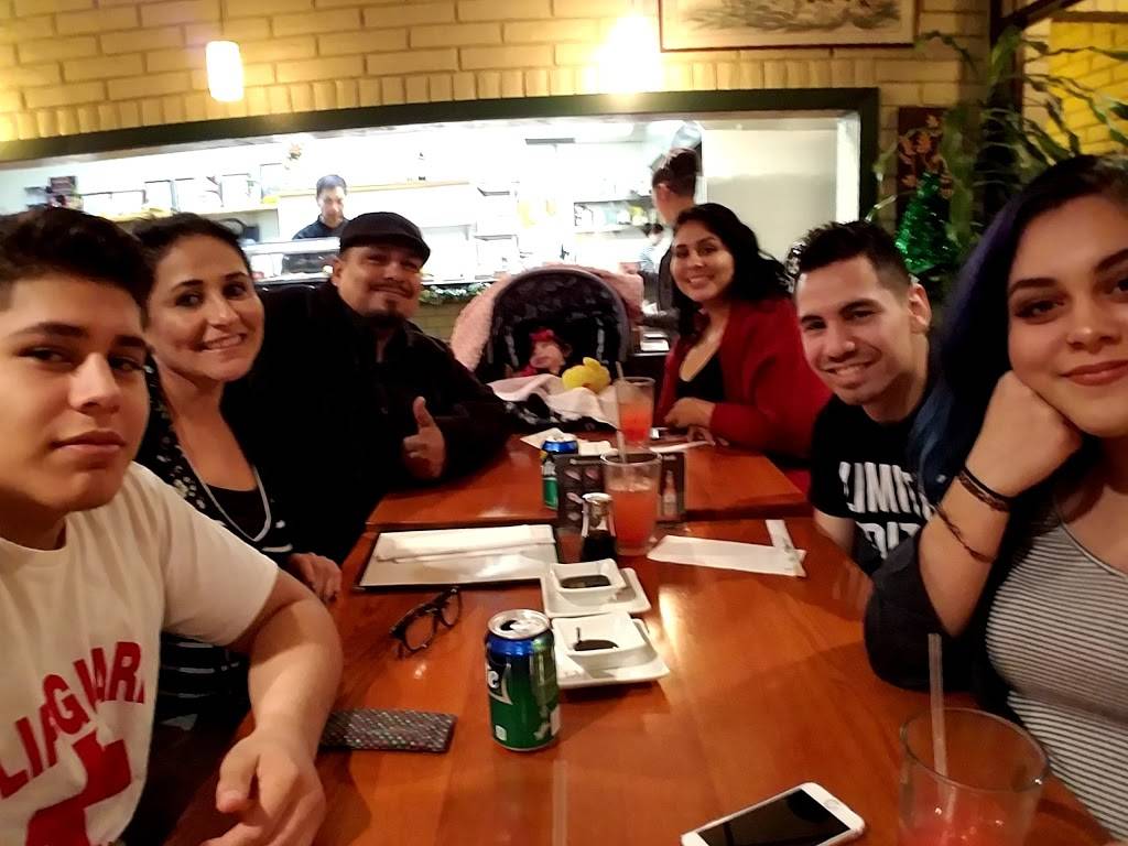 Wayne’s | Grill & Sushi | restaurant | 6620 Commerce Blvd, Rohnert Park, CA 94928, USA | 7075847571 OR +1 707-584-7571