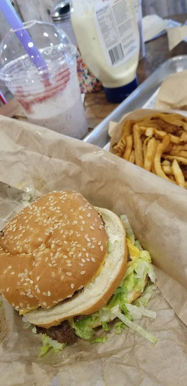 Big Boys Burgers and Shakes | restaurant | 1288 Som Center Rd, Mayfield Heights, OH 44124, USA | 4404591082 OR +1 440-459-1082