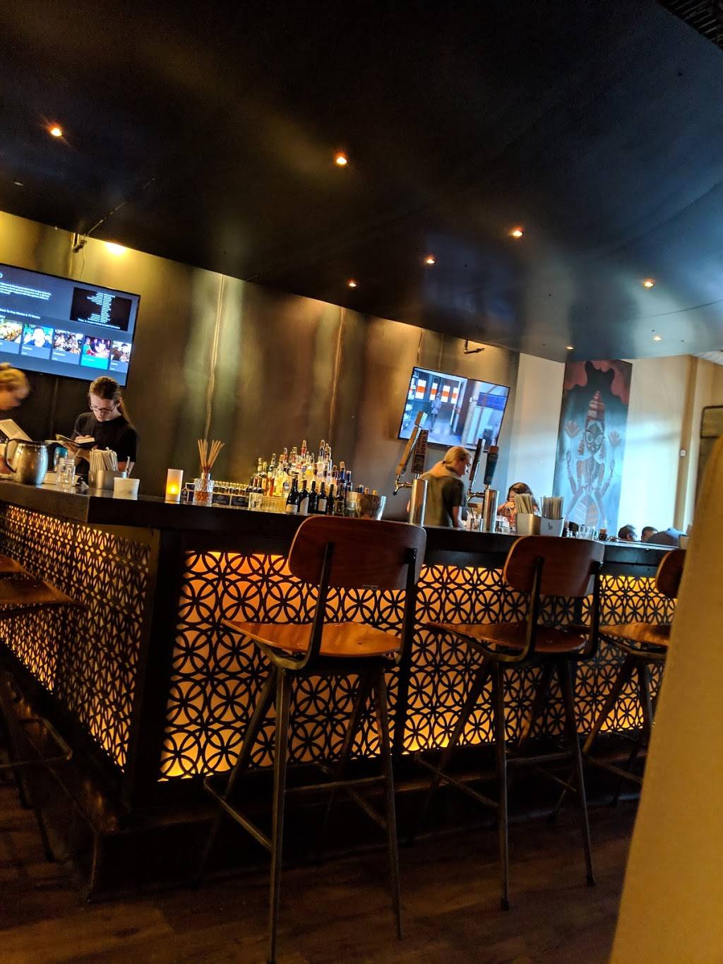 turmeric | restaurant | 6679 Delmar Blvd, University City, MO 63130, USA | 3148999995 OR +1 314-899-9995