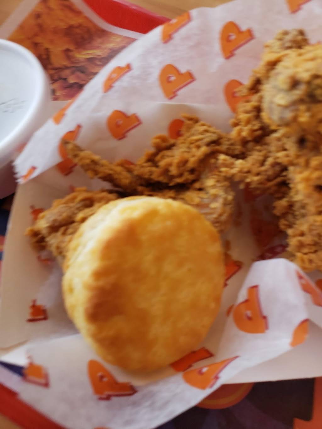 Popeyes Louisiana Kitchen | restaurant | 6335 Prentiss School Dr, Canal Winchester, OH 43110, USA | 6148347733 OR +1 614-834-7733
