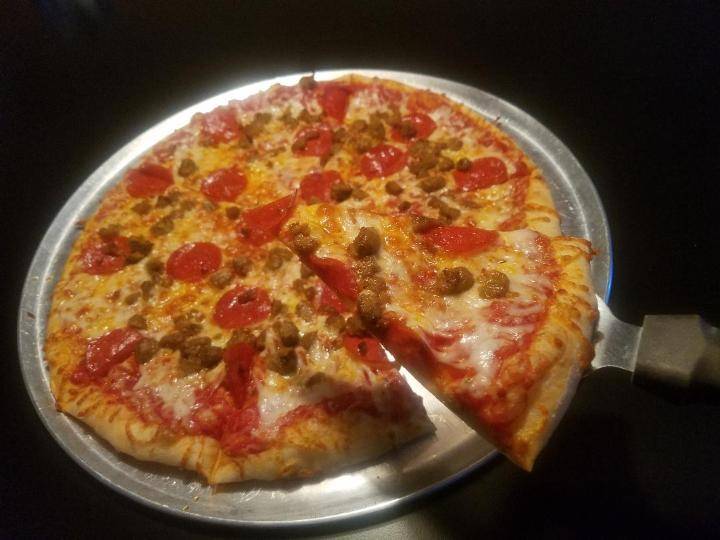 Vinco Pizzaria | restaurant | 2755 William Penn Ave, Johnstown, PA 15909, USA | 8143221509 OR +1 814-322-1509