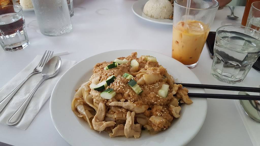 Koh Samui & The Monkey | restaurant | 415 Brannan St, San Francisco, CA 94107, USA | 4153690007 OR +1 415-369-0007