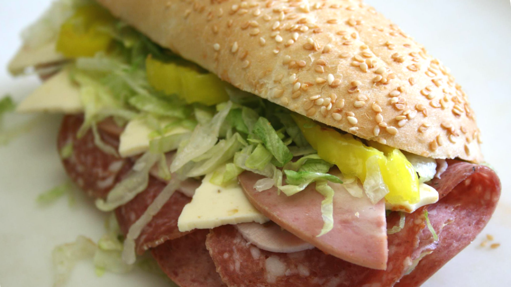 Caesars II Delicatessen | restaurant | 4701 Wilson Rd, Bakersfield, CA 93309, USA | 6618326112 OR +1 661-832-6112