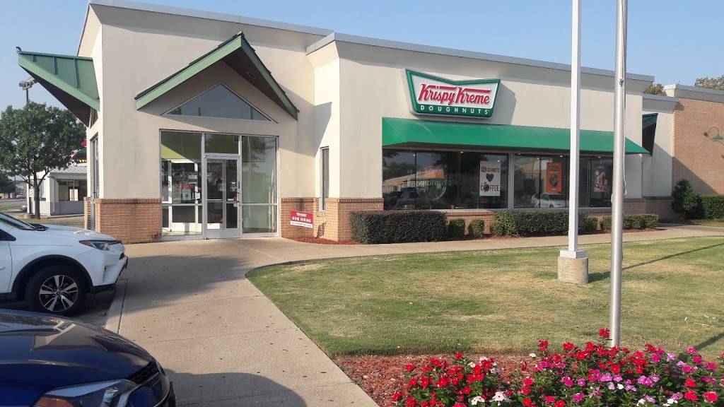 Krispy Kreme | bakery | 2600 S Cooper St, Arlington, TX 76015, USA | 8174600792 OR +1 817-460-0792