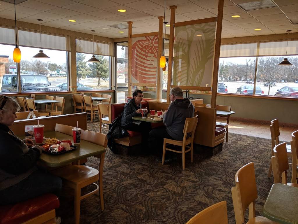 Wendys | restaurant | 1756 N Getty St, Muskegon, MI 49445, USA | 2317449380 OR +1 231-744-9380