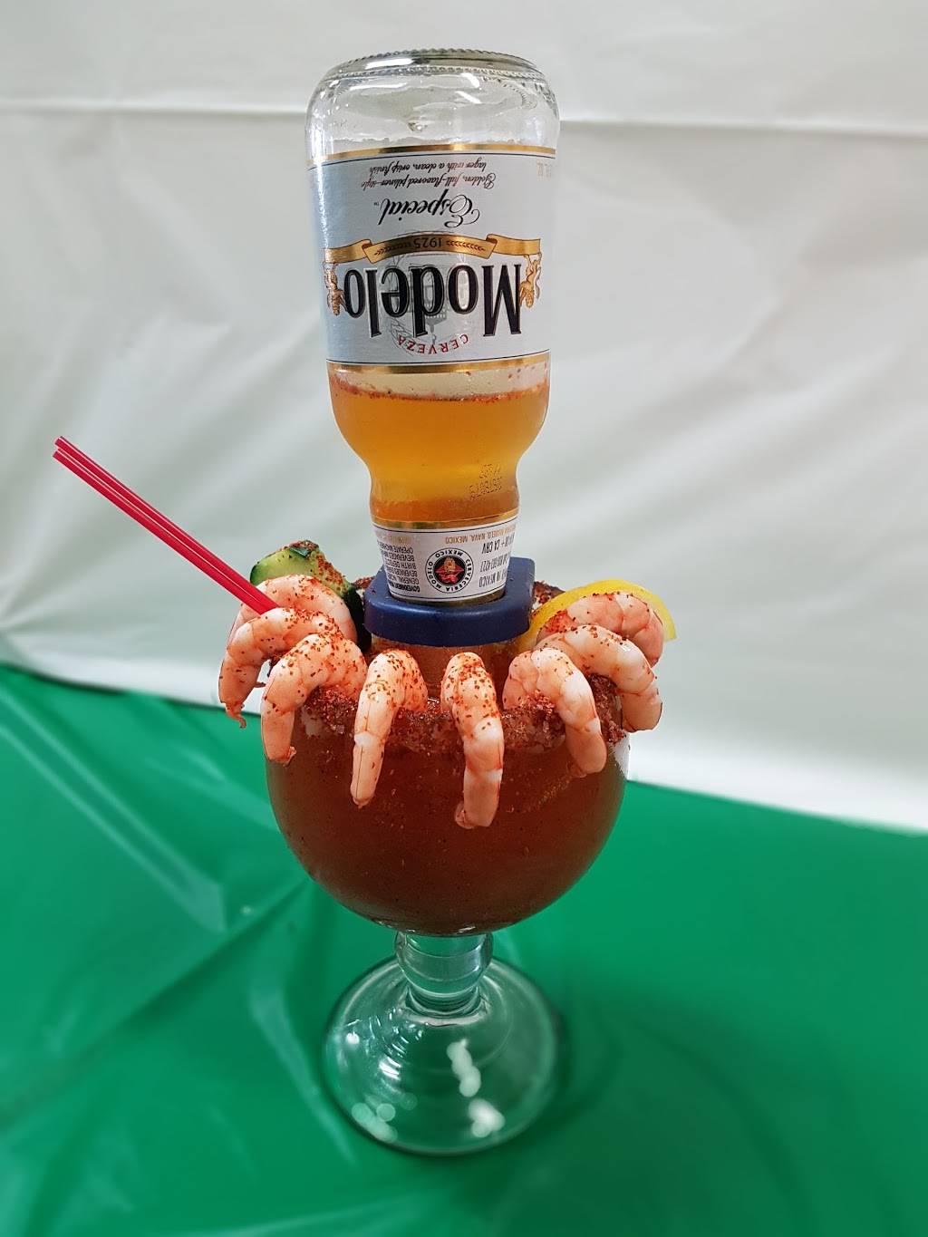 La Playita Restaurant | restaurant | 128 S 11th Ave, Hanford, CA 93230, USA | 5595851258 OR +1 559-585-1258