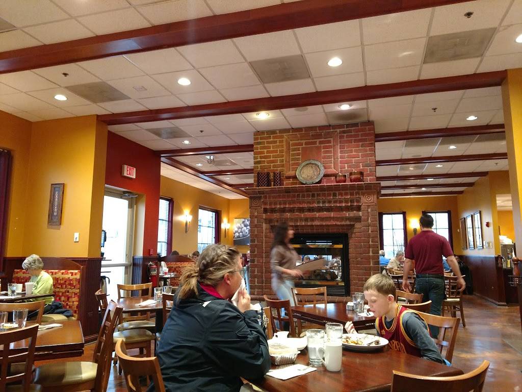 Wildberry Pancakes and Cafe | bakery | 1783 N Milwaukee Ave, Libertyville, IL 60048, USA | 8472477777 OR +1 847-247-7777