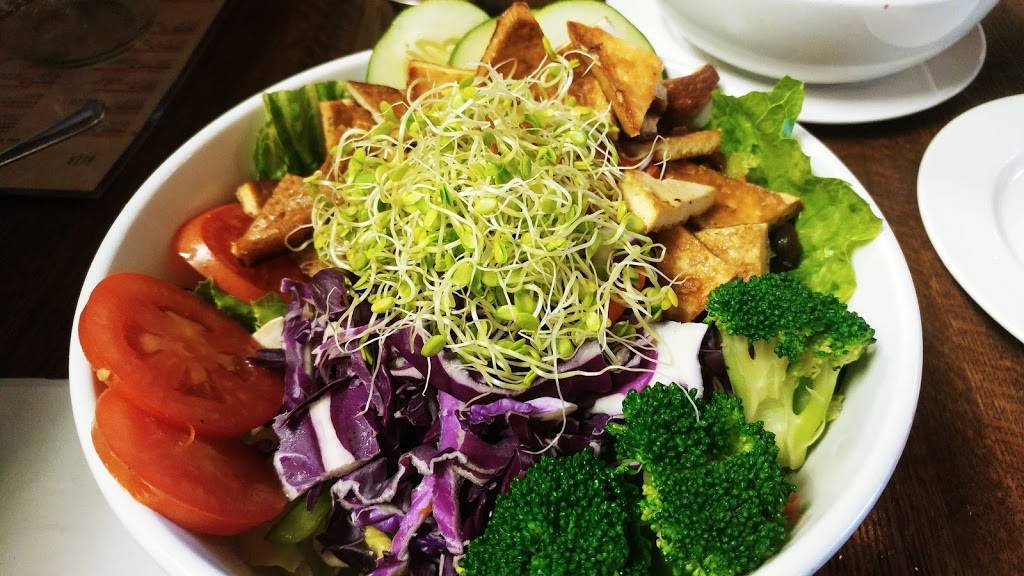 The Tomato Head | restaurant | The Gallery Shopping Center, 7240 Kingston Pike #172, Knoxville, TN 37919, USA | 8655841075 OR +1 865-584-1075