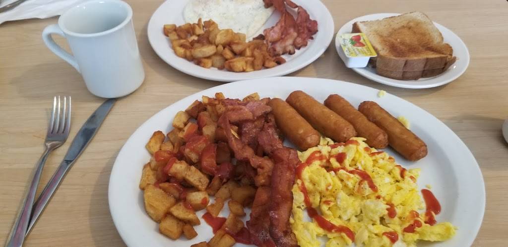 Norms Restaurant | restaurant | 198 10th St, Hanover, ON N4N 1N7, Canada | 5193641380 OR +1 519-364-1380