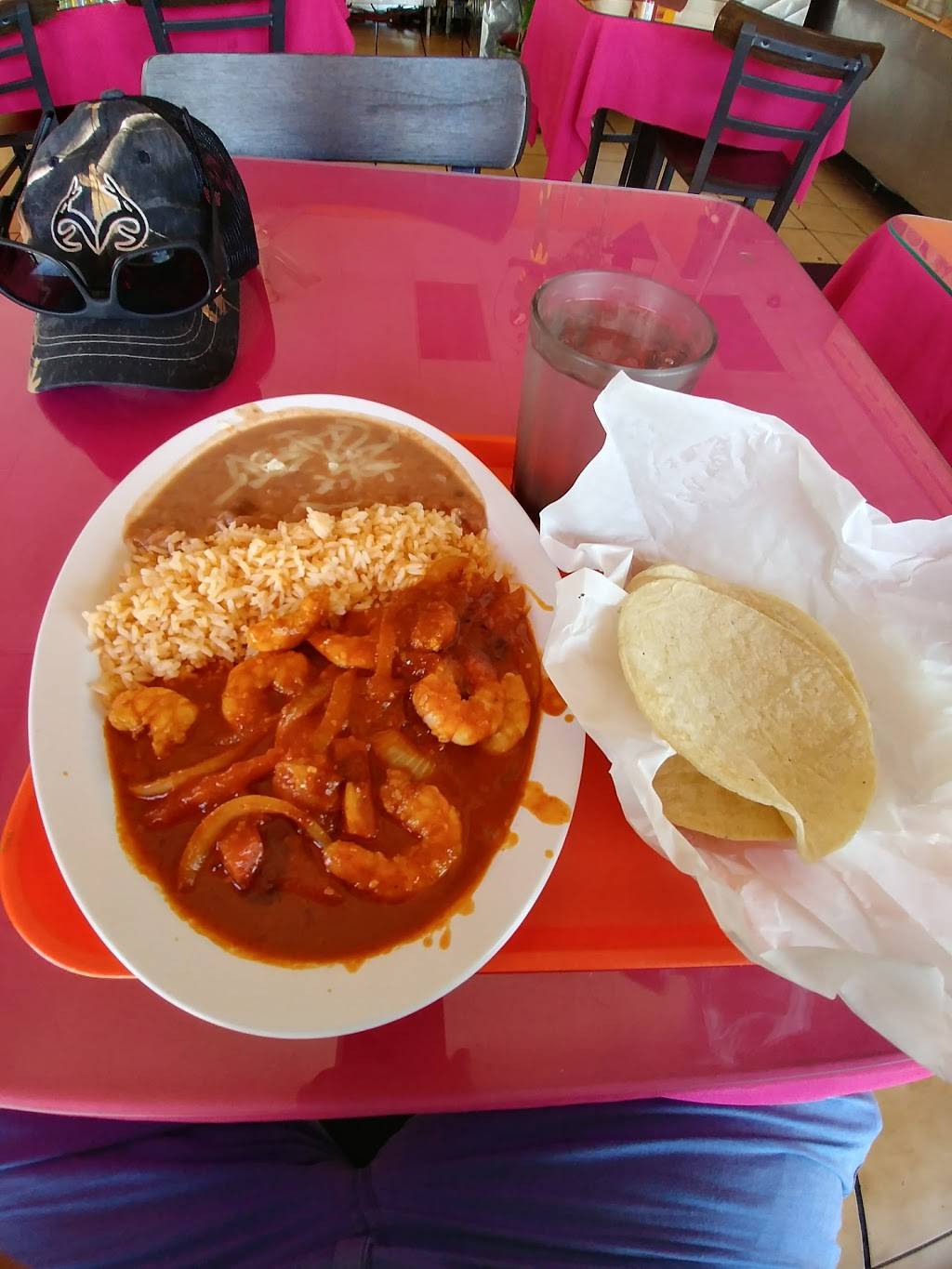 La Parrilla Fresh | restaurant | 7455 Reseda Blvd, Reseda, CA 91335, USA | 8183441923 OR +1 818-344-1923