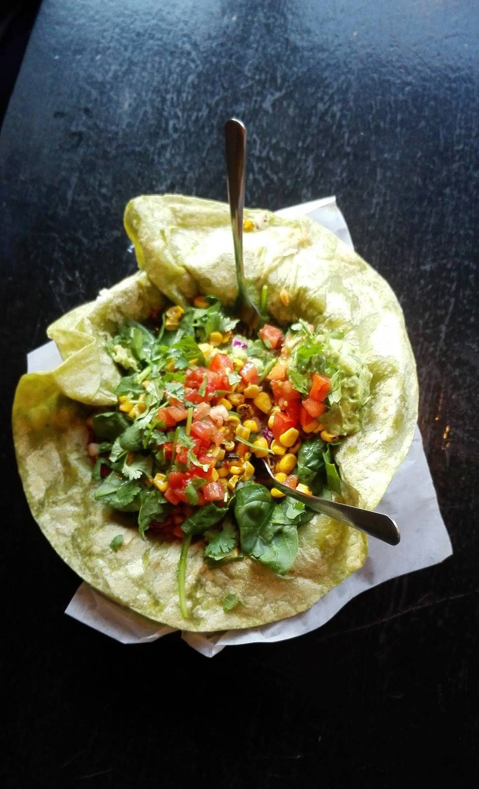 Überrito Mexican Grill La Centerra | restaurant | 23501 Cinco Ranch Blvd, Katy, TX 77494, USA | 2813717150 OR +1 281-371-7150