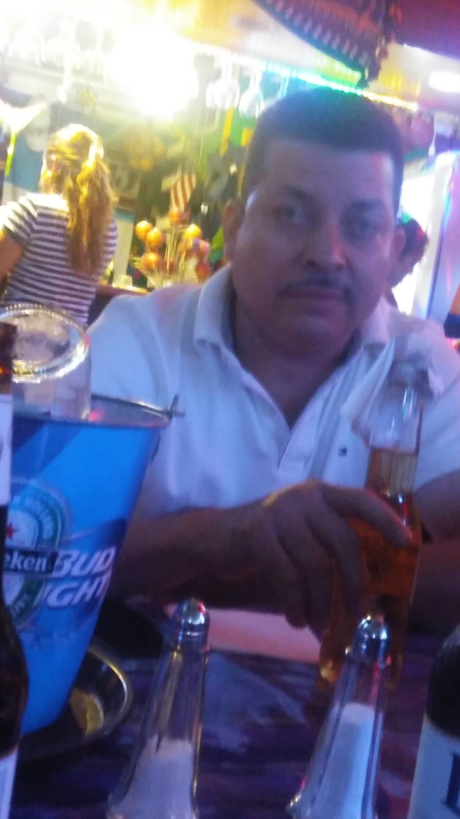 Restaurante El Manantial LLC | restaurant | 2618 N Pershing Dr, Arlington, VA 22201, USA | 7035222449 OR +1 703-522-2449