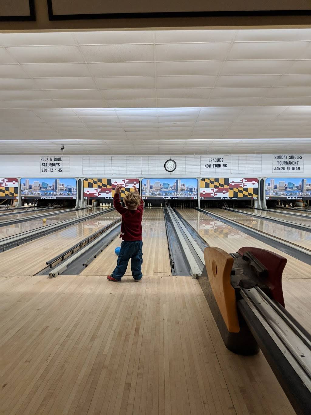 Parkville Lanes | meal takeaway | 7607 Harford Rd, Parkville, MD 21234, USA | 4104446100 OR +1 410-444-6100