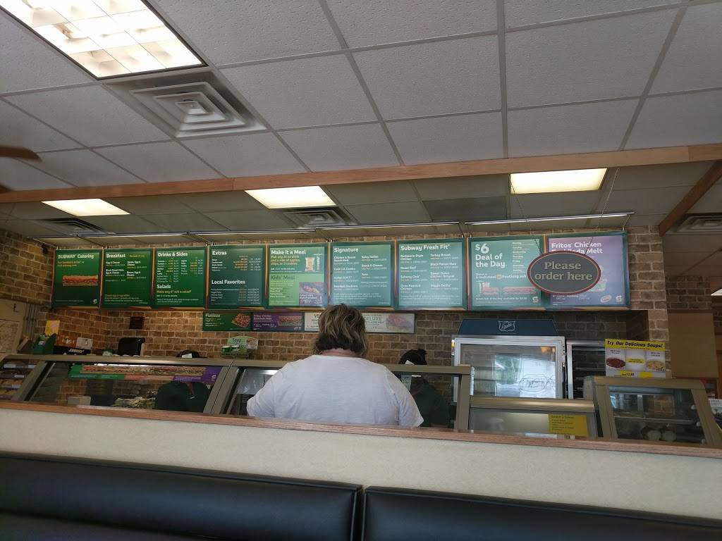 Subway | restaurant | 1735 N 3rd St, Terre Haute, IN 47804, USA | 8122355391 OR +1 812-235-5391