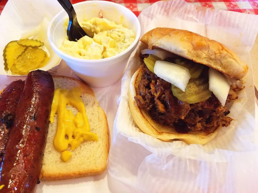 Rudys "Country Store" and Bar-B-Q | restaurant | 451 E, I-20, Arlington, TX 76018, USA | 8174657839 OR +1 817-465-7839