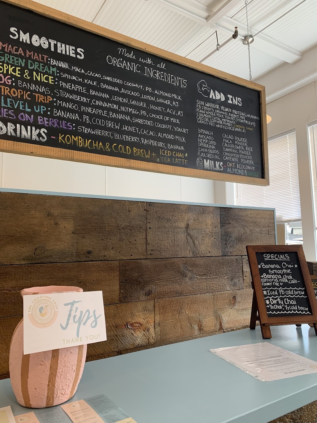 The Smoothie Shop | restaurant | 75 Railroad Ave, Epping, NH 03042, USA | 6037344097 OR +1 603-734-4097