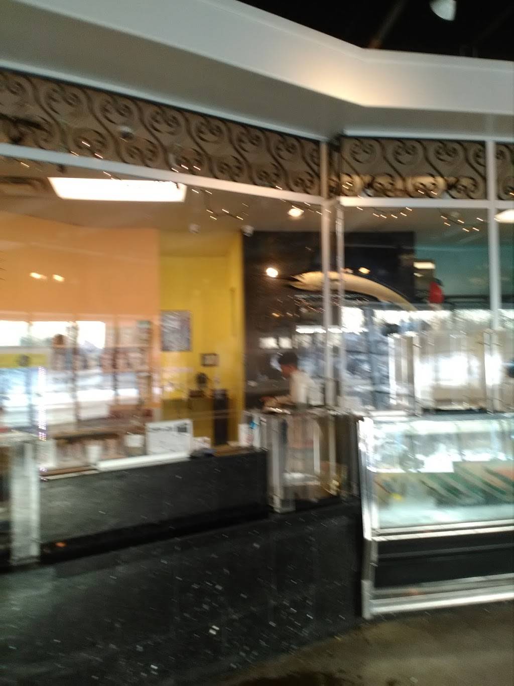 Fresh Fish House | meal takeaway | 11820 Woodward Ave, Highland Park, MI 48203, USA | 3138653474 OR +1 313-865-3474