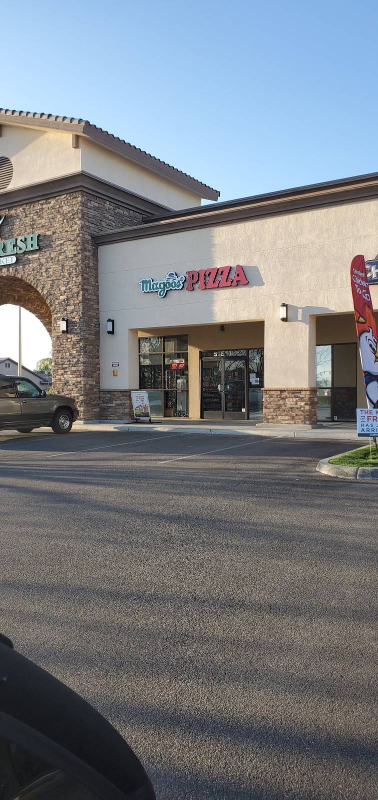 Magoos | meal takeaway | 11206 Olive Dr, Bakersfield, CA 93312, USA | 6615871000 OR +1 661-587-1000