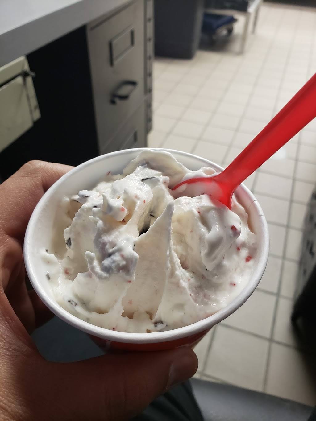 Dairy Queen Grill & Chill | restaurant | 304 Stone Rd W Unit 4, Guelph, ON N1G 4W4, Canada | 5197630892 OR +1 519-763-0892