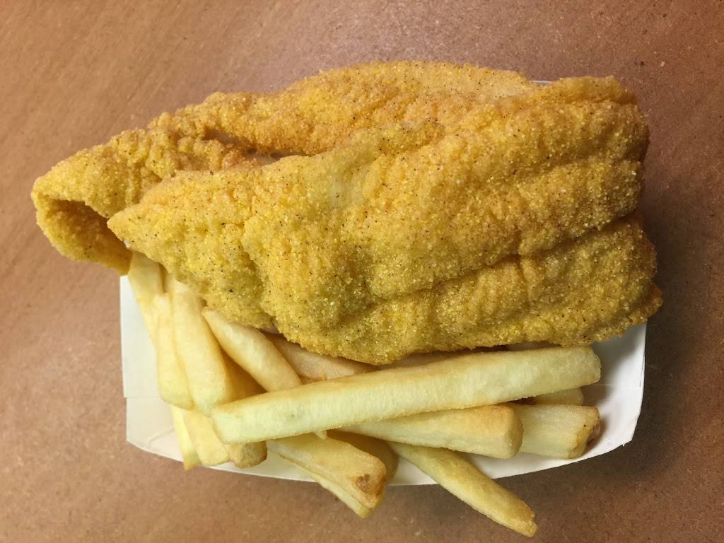 Sam Sylks Chicken and Fish | restaurant | 3761 Lee Rd, Cleveland, OH 44128, USA | 2169217955 OR +1 216-921-7955