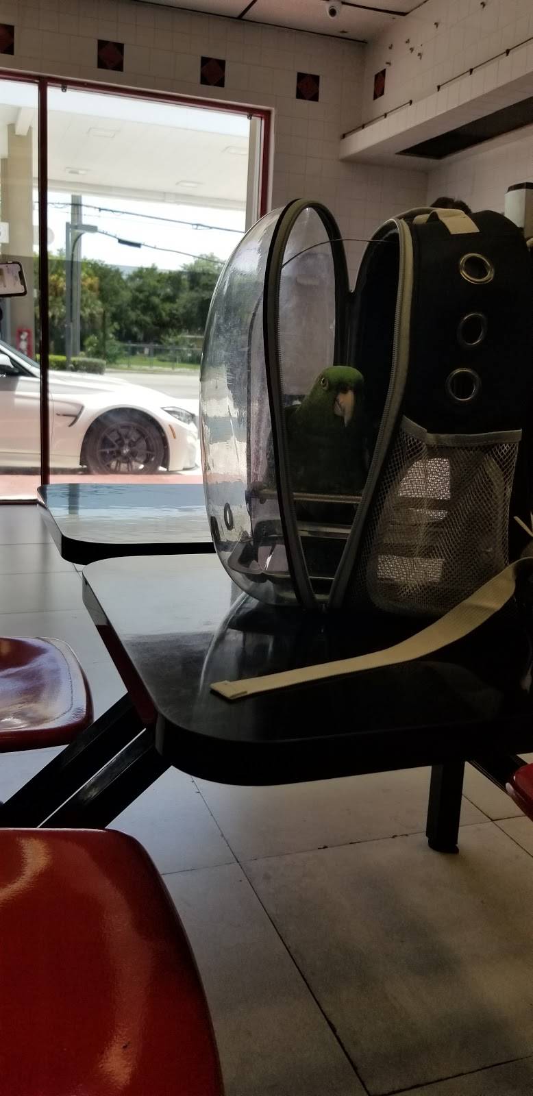 La Estacion | restaurant | 3151 W Hallandale Beach Blvd, Hallandale Beach, FL 33009, USA | 9542486900 OR +1 954-248-6900