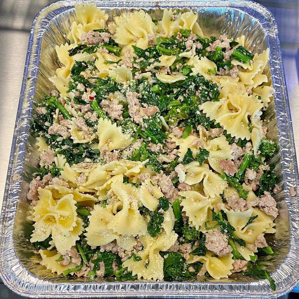 Mangia Pizza at the Fireplace | restaurant | 718 NJ-17 N, Paramus, NJ 07652, USA | 2014454100 OR +1 201-445-4100