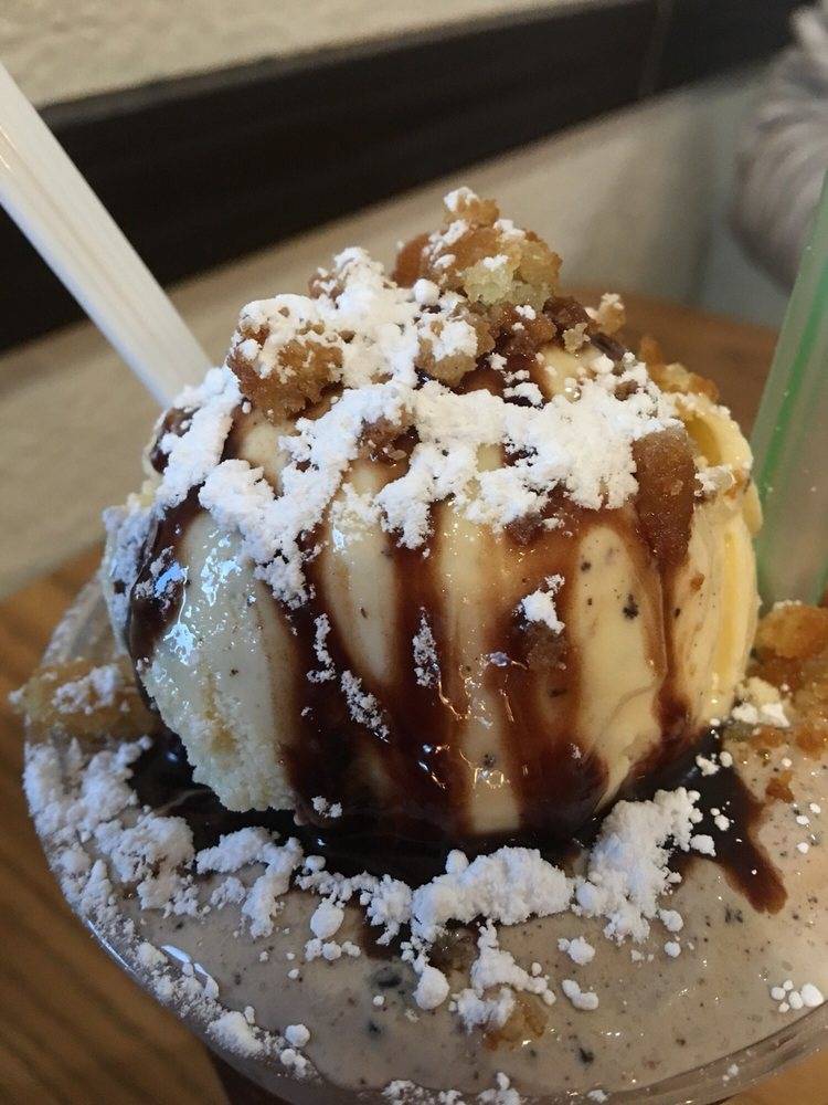 Flips Burgers | restaurant | 2503 Waterloo Rd, Stockton, CA 95205, USA | 2099435477 OR +1 209-943-5477