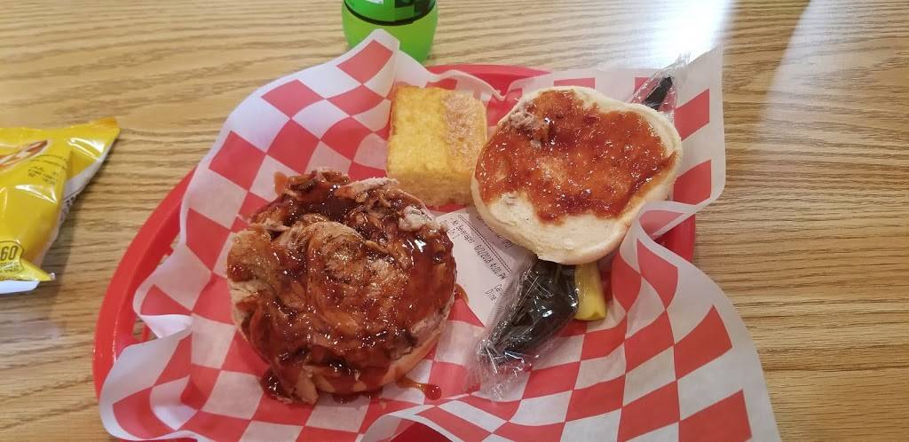 Fatbacks Barbecue | restaurant | 1334 Linden Ave, Dayton, OH 45410, USA | 9372547427 OR +1 937-254-7427