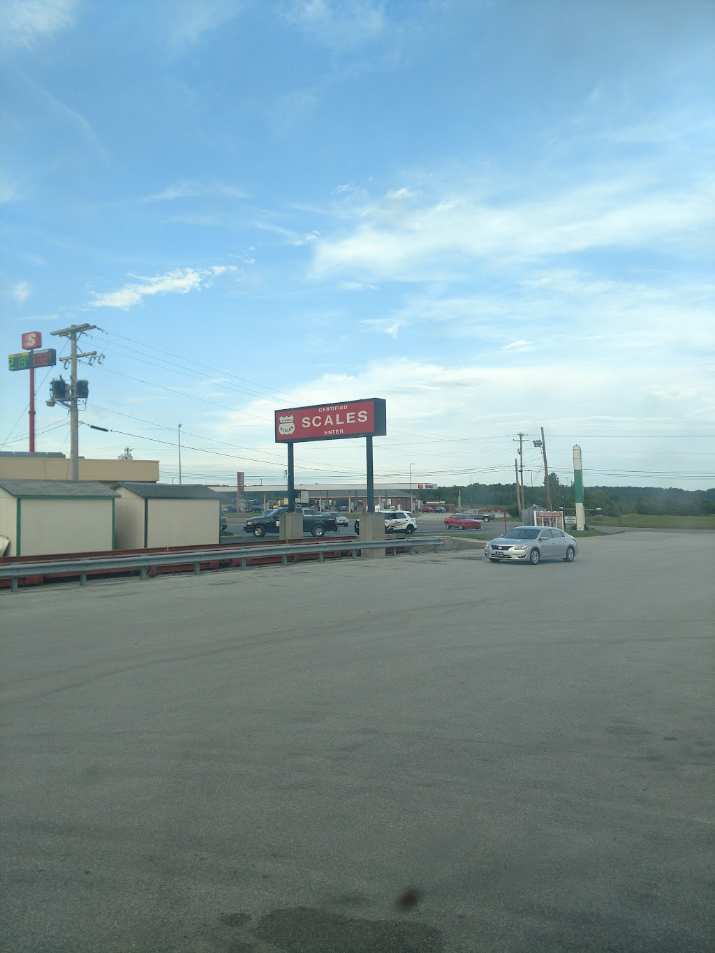 Shell | restaurant | 1897 Genesis Rd, Crossville, TN 38555, USA | 9314847498 OR +1 931-484-7498