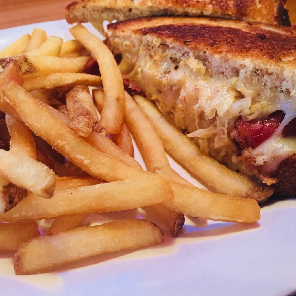 Beef O Bradys | restaurant | 12749 IN-23, Granger, IN 46530, USA | 5742711415 OR +1 574-271-1415