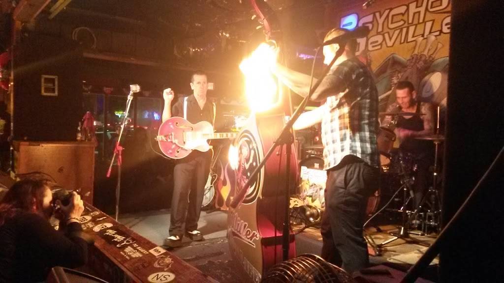 Dixie Tavern | restaurant | 2349 Windy Hill Rd SE #130, Marietta, GA 30067, USA | 7706900090 OR +1 770-690-0090