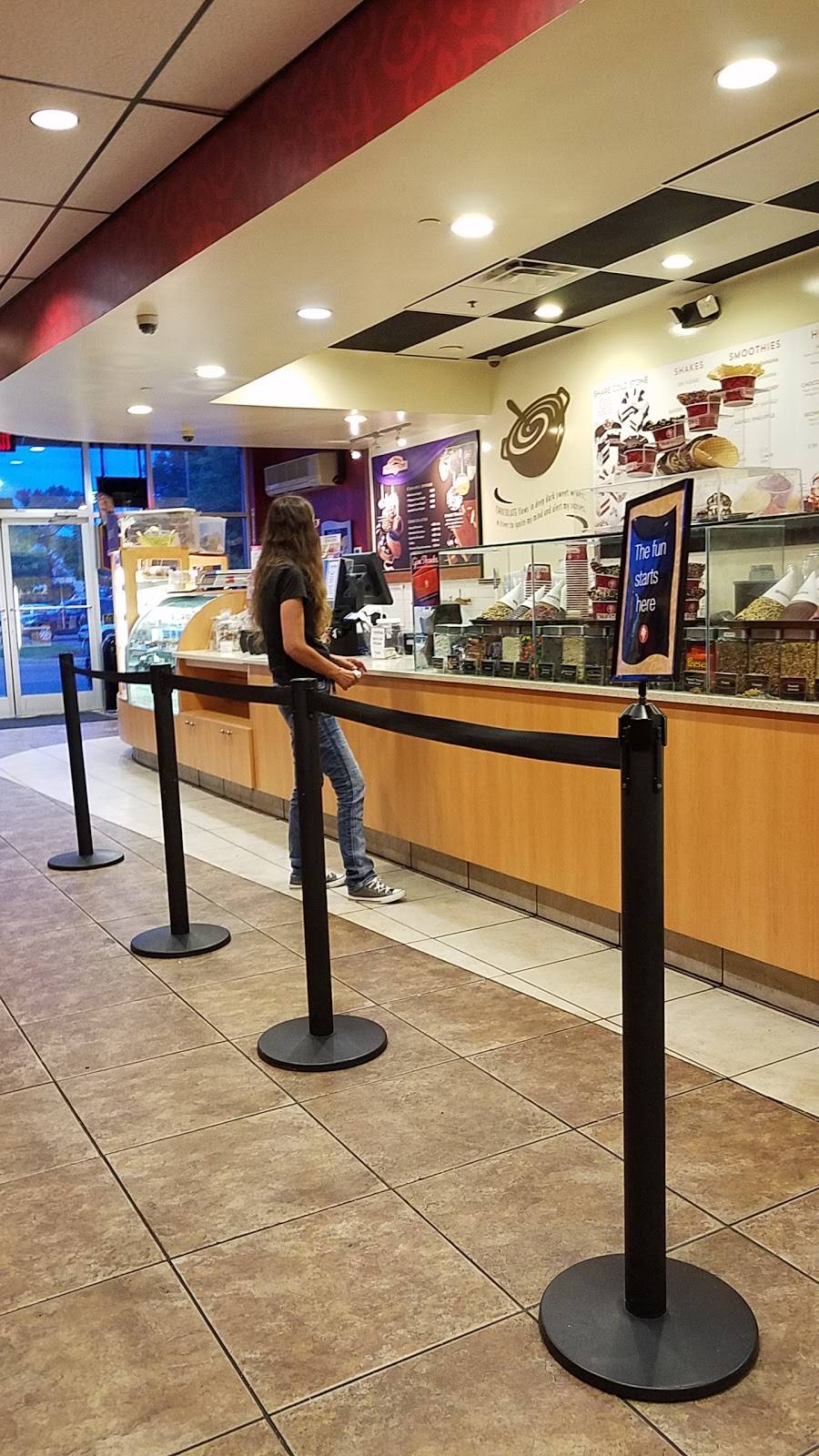Cold Stone Creamery | bakery | 11088 US Hwy 15 501 N, Aberdeen, NC 28315, USA | 9106929440 OR +1 910-692-9440