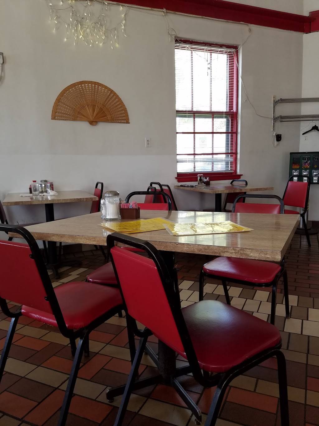 Golden Chow Mein Restaurant | restaurant | 1105 7th St W, St Paul, MN 55102, USA | 6512281276 OR +1 651-228-1276