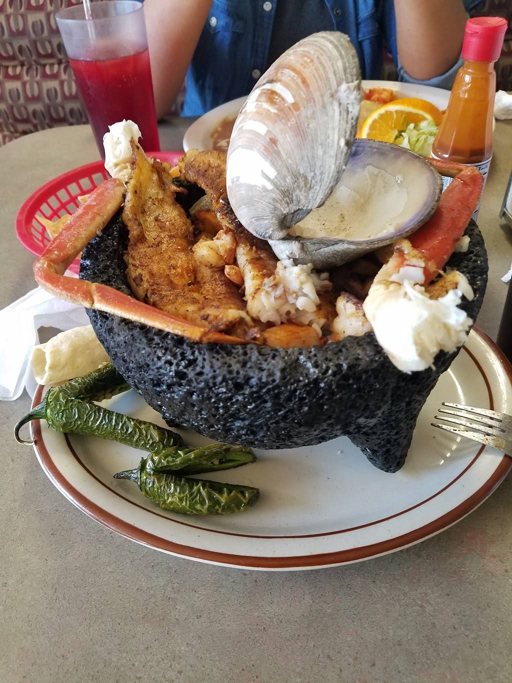 Nayarit Restaurant | restaurant | 140 S D St, Perris, CA 92570, USA | 9519436890 OR +1 951-943-6890