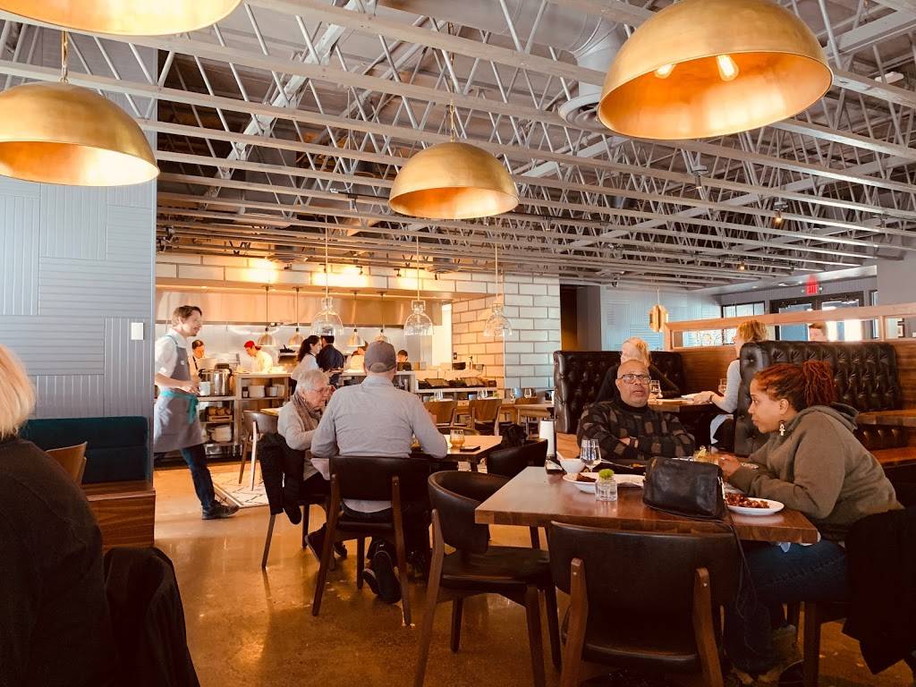 Lat14 Asian Eatery | restaurant | 8815 7th Ave N, Golden Valley, MN 55427, USA | 7634007910 OR +1 763-400-7910