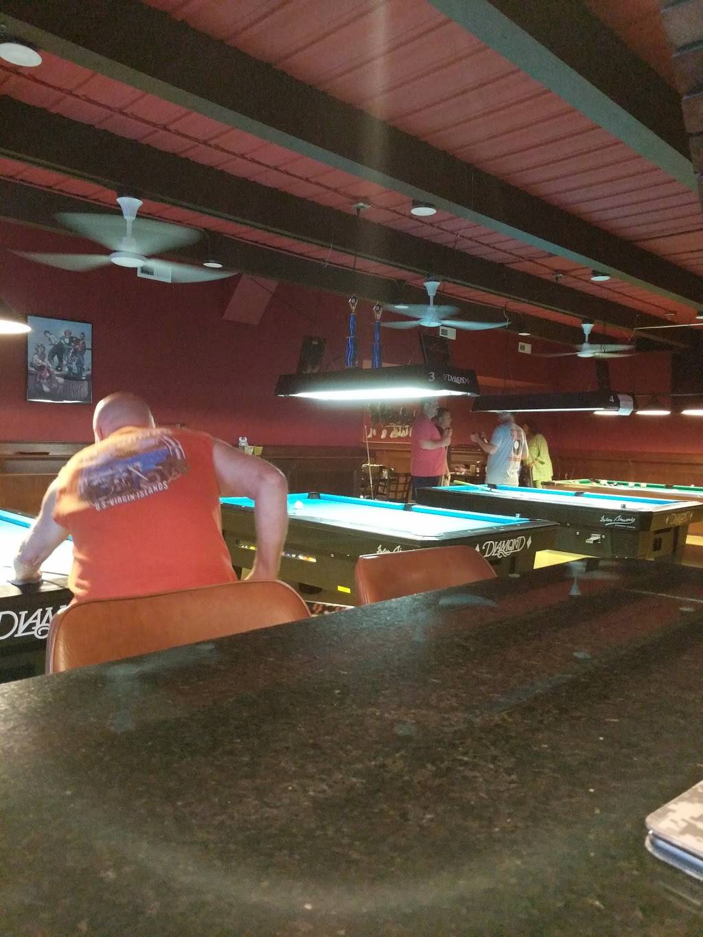 Golden Que Billiards And Sports Bar | restaurant | 807 S 21st St, Council Bluffs, IA 51501, USA | 7122566066 OR +1 712-256-6066