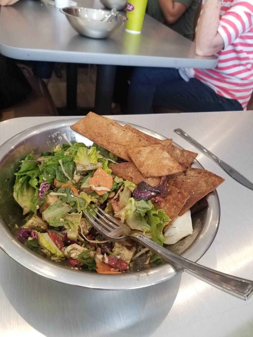 Salata | restaurant | 1241 E State Hwy 114 C 100, Southlake, TX 76092, USA | 8174421500 OR +1 817-442-1500