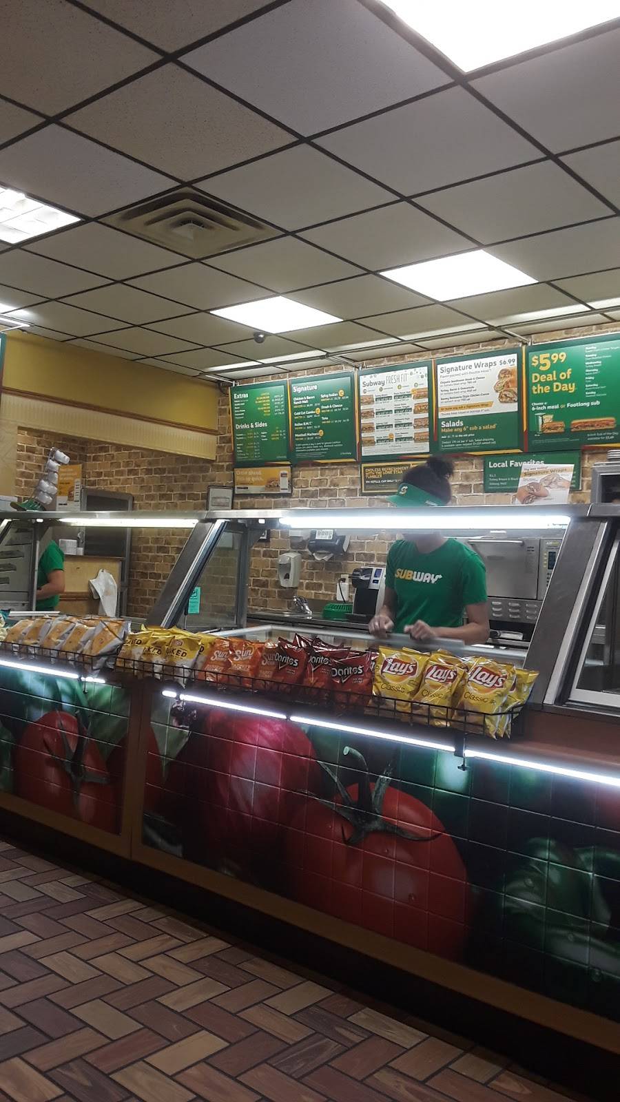 Subway | restaurant | 1122 S Timberland Dr, Lufkin, TX 75901, USA | 9366392111 OR +1 936-639-2111