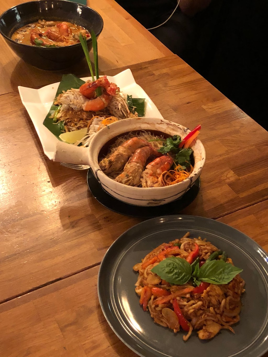 Zoob Zib Thai Authentic Noodle Bar | restaurant | 460 9th Ave, New York, NY 10018, USA | 2129718530 OR +1 212-971-8530